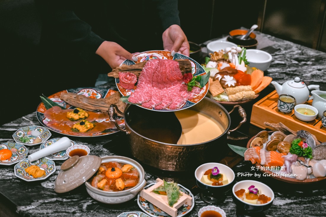 譽為火鍋界 PRADA頂級火鍋店,海膽七吃奢華解鎖,超創意海膽包入冰淇淋最中 @女子的休假計劃 譽為火鍋界 PRADA頂級火鍋店,海膽七吃奢華解鎖,超創意海膽包入冰淇淋最中 @女子的休假計劃