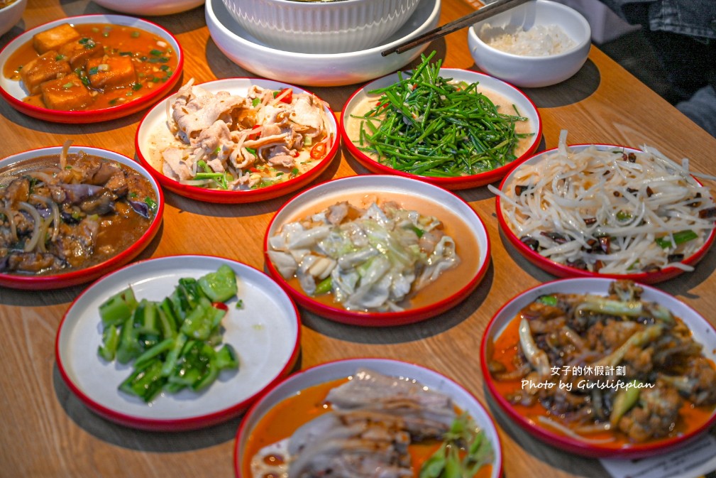 竟然有酸菜魚吃到飽&30道經典熱炒川菜隨意點,白飯吃到飽飲料喝到飽 @女子的休假計劃 竟然有酸菜魚吃到飽&30道經典熱炒川菜隨意點,白飯吃到飽飲料喝到飽 @女子的休假計劃