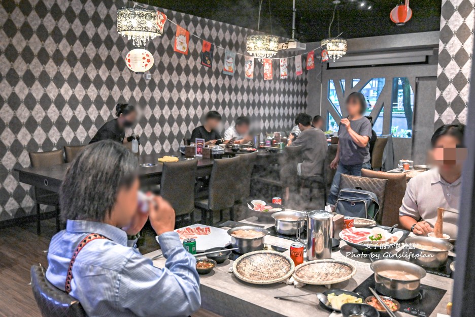 239元火鍋自助吧吃到飽！20多種蔬食，飲料冰品喝到飽，打卡送章魚燒吃到飽 @女子的休假計劃