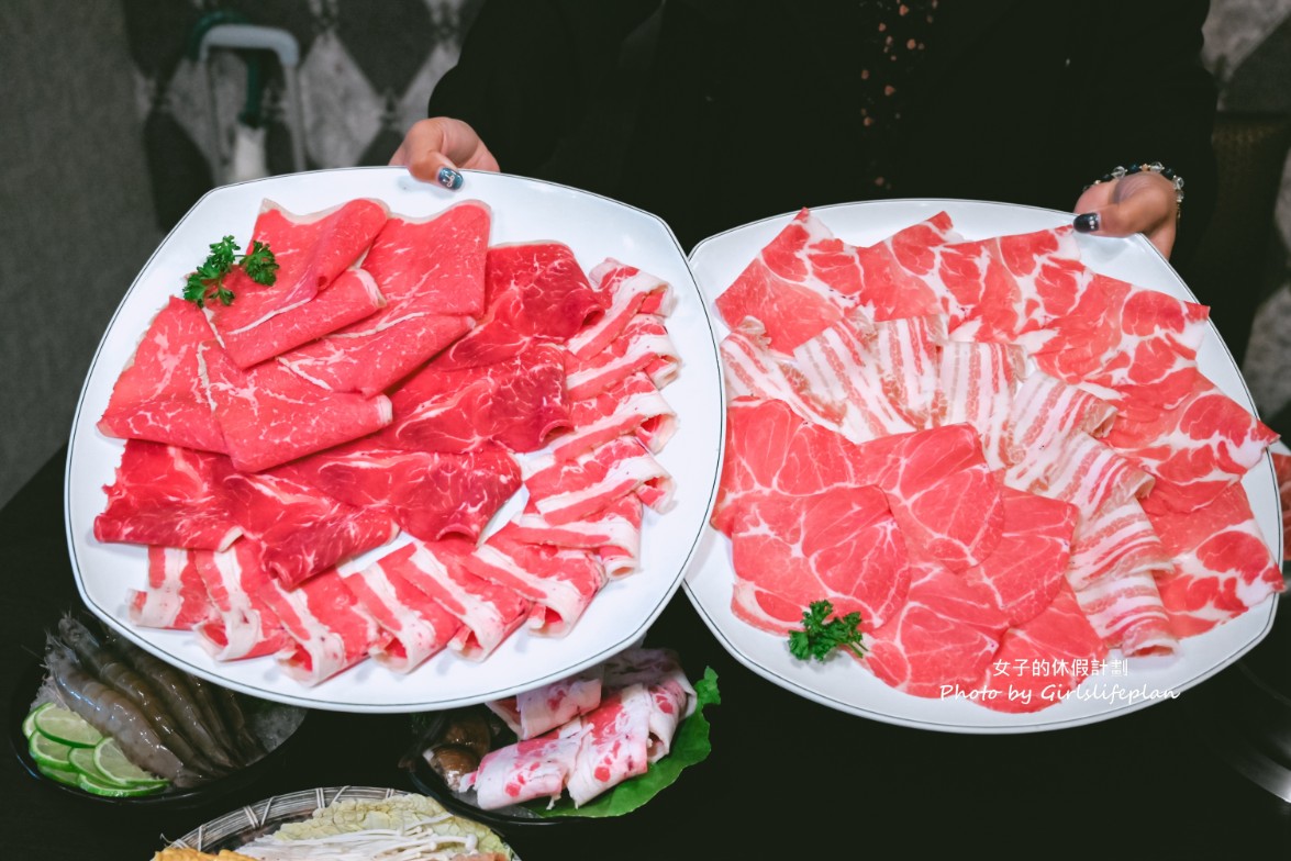239元火鍋自助吧吃到飽！20多種蔬食，飲料冰品喝到飽，打卡送章魚燒吃到飽 @女子的休假計劃