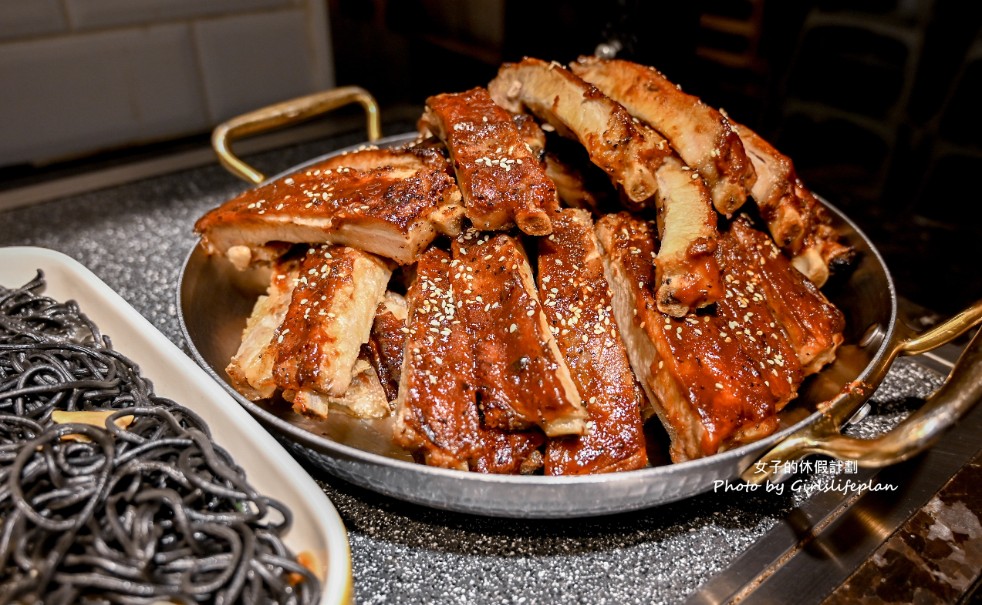 不到千元片竟然皮鴨三吃吃到飽,現切牛胸肉、各式海鮮、生魚片、港式點心、哈根達斯等也都吃到飽 @女子的休假計劃 不到千元片竟然皮鴨三吃吃到飽,現切牛胸肉、各式海鮮、生魚片、港式點心、哈根達斯等也都吃到飽 @女子的休假計劃