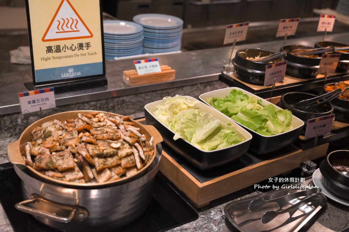 自助餐吃到飽櫻桃烤鴨六吃、現煎牛排、松葉蟹無限爽吃還有星巴克咖啡.哈根達斯 @女子的休假計劃