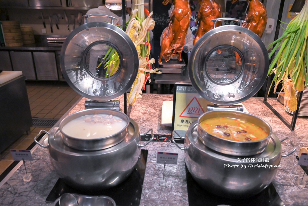 自助餐吃到飽櫻桃烤鴨六吃、現煎牛排、松葉蟹無限爽吃還有星巴克咖啡.哈根達斯 @女子的休假計劃