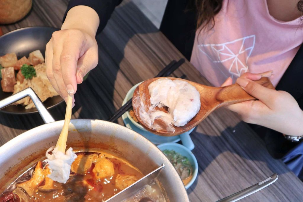 台北中山火鍋 | 青花驕麻辣火鍋，九葉青花椒麻、香、辣風味 /王品 @女子的休假計劃