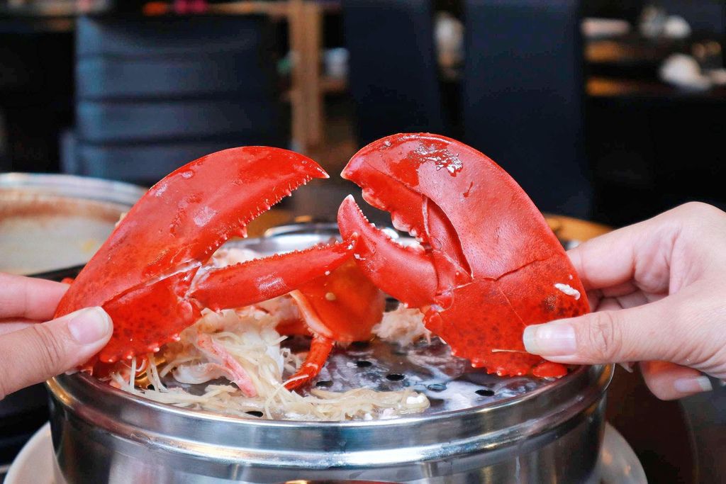 蒸翻天海鮮蒸氣火鍋餐廳，超霸氣威猛海鮮塔/林口美食【林口海鮮餐廳】 @女子的休假計劃