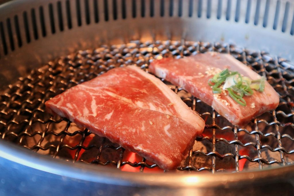 【桃園燒肉吃到飽】極野宴燒肉專門店-平日限定399吃到飽，桃園愛買旗艦店/2021菜單 @女子的休假計劃