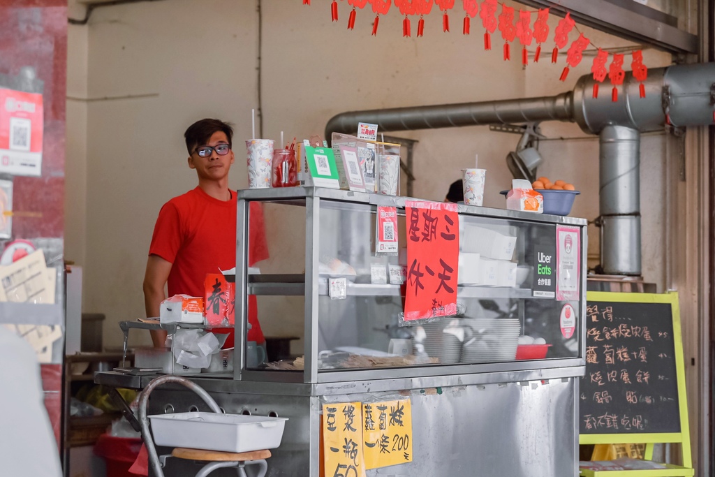 【台南早餐推薦】春牛豆漿大王：傳統人氣早餐店，陪你到世界的盡頭吃早餐/鴨母寮市場/台南早餐 @女子的休假計劃