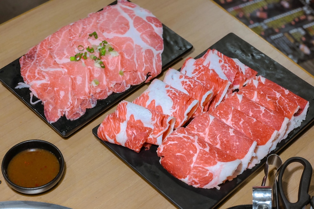 【板橋燒肉燒烤吃到飽】燒肉殿板橋旗艦店：爽爽無限吃到飽「和牛燒肉、戰車龍蝦、海鮮、啤酒等」 @女子的休假計劃