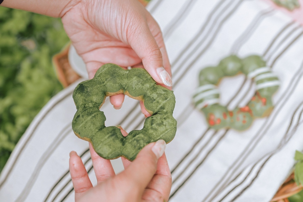 抹茶控暴動！Mister DonutＸ辻利茶舗：抹茶季限定甜甜圈，從輕抹到重抹層層感受一次到位！ @女子的休假計劃